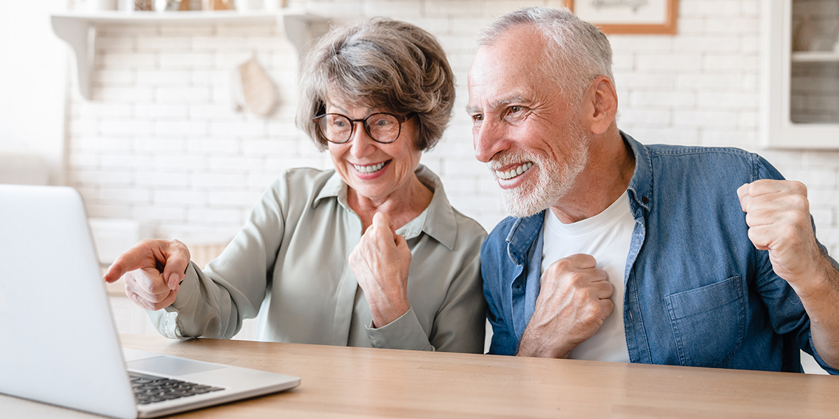 couple senior heureux